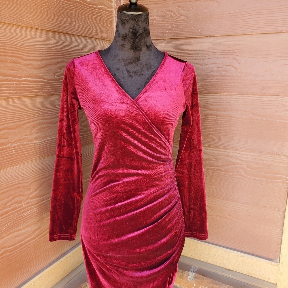 Guberry Burgundy Red Velvet Faux Wrap Ruched Long Sleeve Stretchy Plunge Dress - Picture 10 of 14